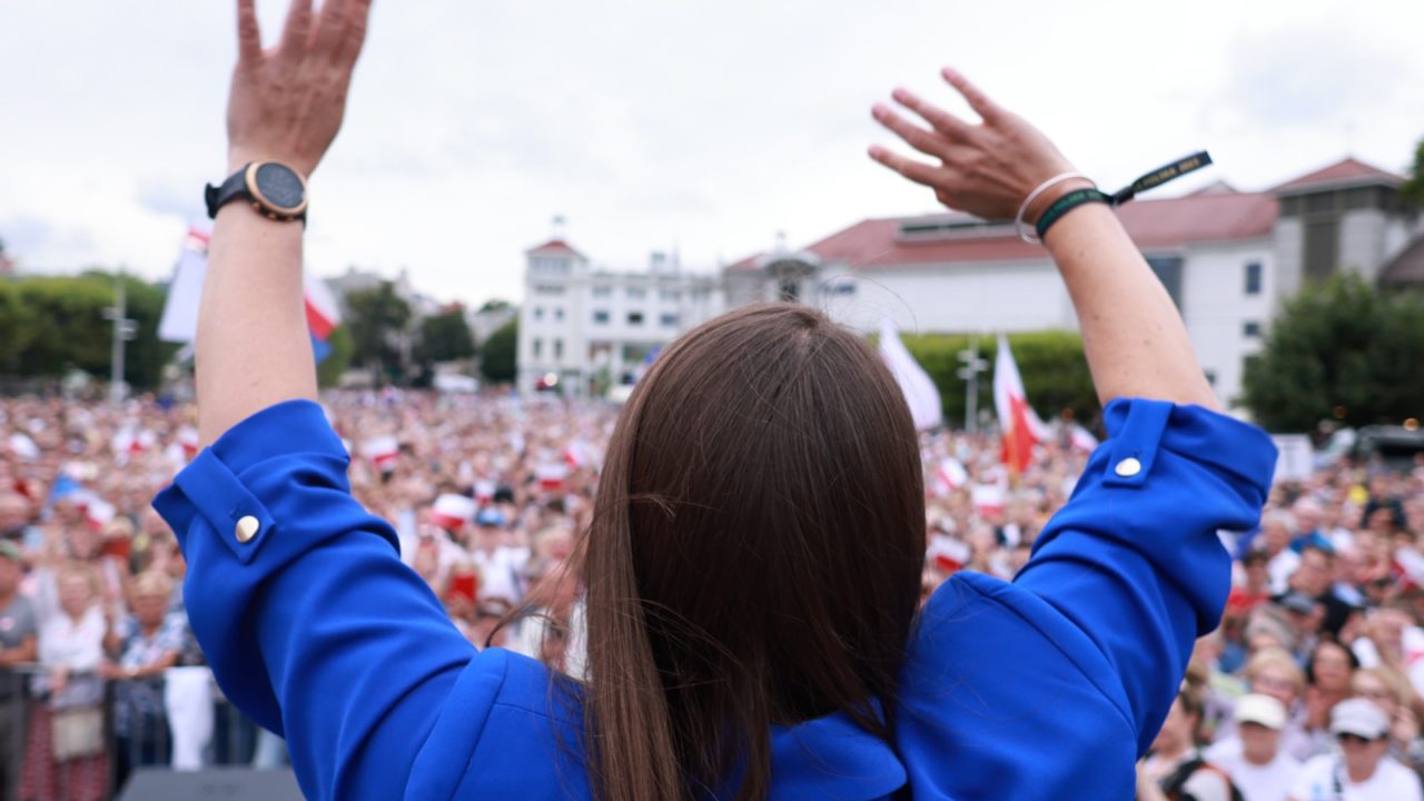 „Mamy w Polsce prawo do szczęścia, do normalności, do spokoju, do uczciwej władzy!” Wiec Donalda Tuska w Sopocie.