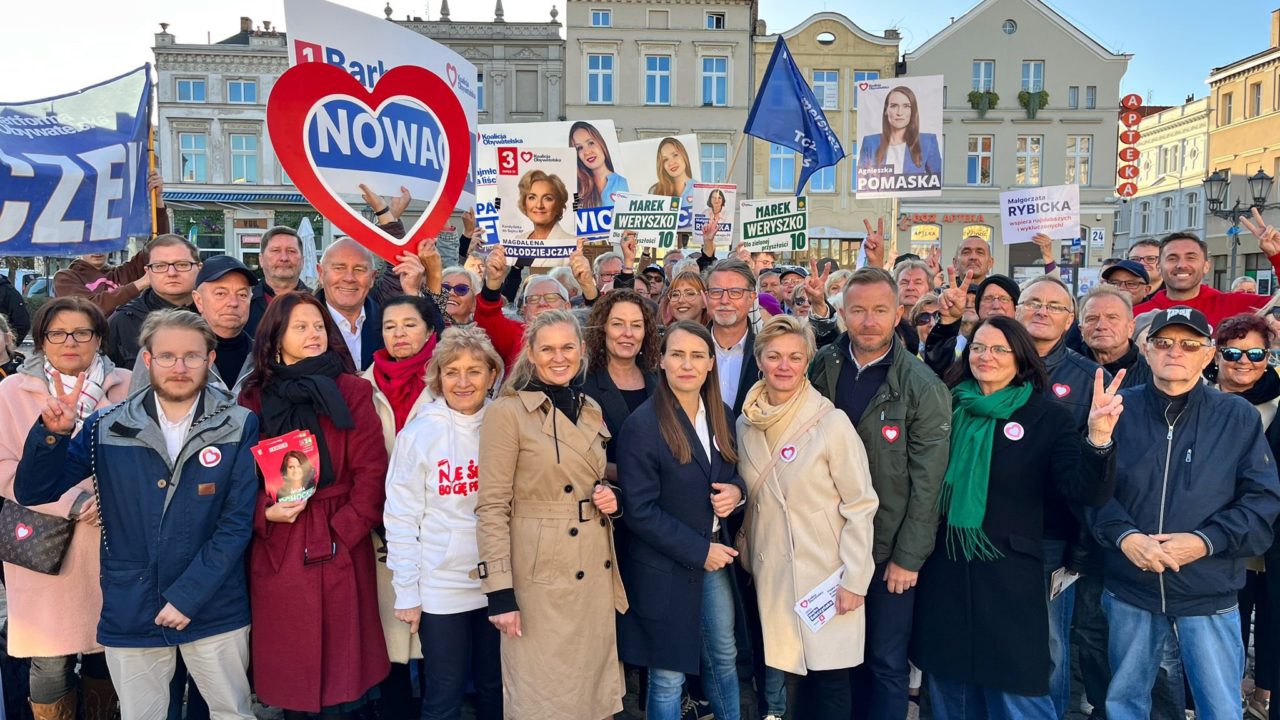 „To jest ostatnia niedziela rządów PiS!” Akcja #KobietyNaWybory na Pomorzu.