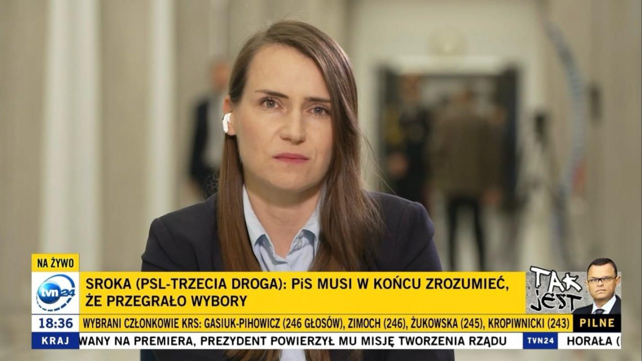 „Myślę, że będą mieli bardzo ciężko, cały czas nie mogą znieść tego, że przegrali wybory, że muszą oddać limuzyny…”. Agnieszka Pomaska w programie TVN24 „Tak jest”.