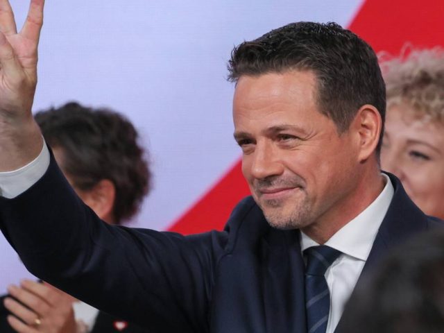 Rafal Trzaskowski wins the first round of the presidential election!