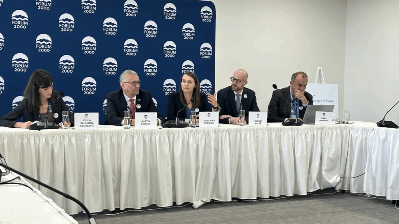 Are we ready for EU expansion? 2000 FORUM in Prague.