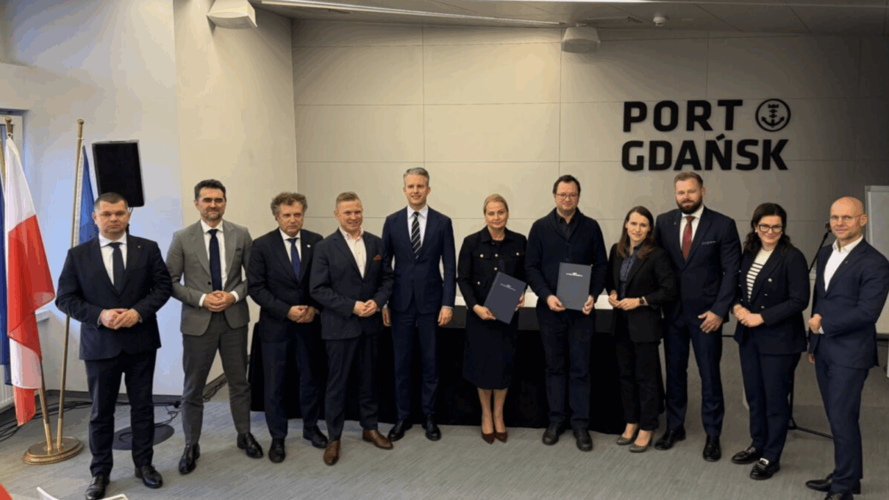 The Northern Port Grows Stronger: Construction of Berth “W” and New Road–Rail Infrastructure to the Port Underway